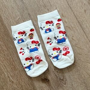Hello kitty socks